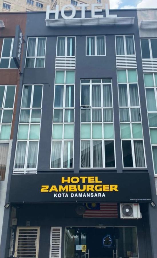 Hotel Zamburger كوتا دامانسارا المظهر الخارجي الصورة